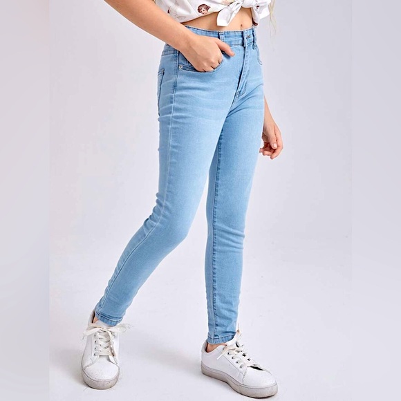 Girls Zipper Fly Slim Jeans - Picture 2 of 5